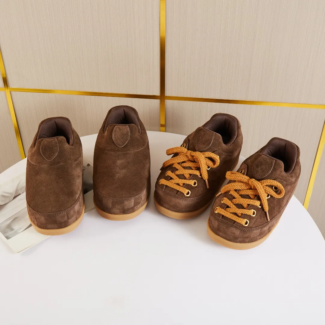 💰💰💰 660 hot style 🆕🆕🆕𝙇𝙑🔥New models are on the shelves🔥 Louis Vuitton 25ss, LV co-branded nigo YETI Fat Ding is ugly and cute, many Internet celebrities have put it on the show, a classic and versatile item. Fabric: imported high mercerized cowhide suede. Lining: High-grade elastic mesh, original molded outsole. Size: women's clothing, 35-41 (customized for women's 40 and 41), men's clothing 39-46 (customized for 45-46)